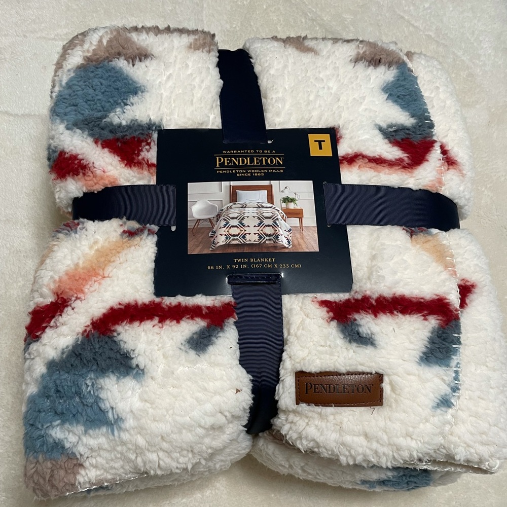 NWT TWIN Pendleton Blanket